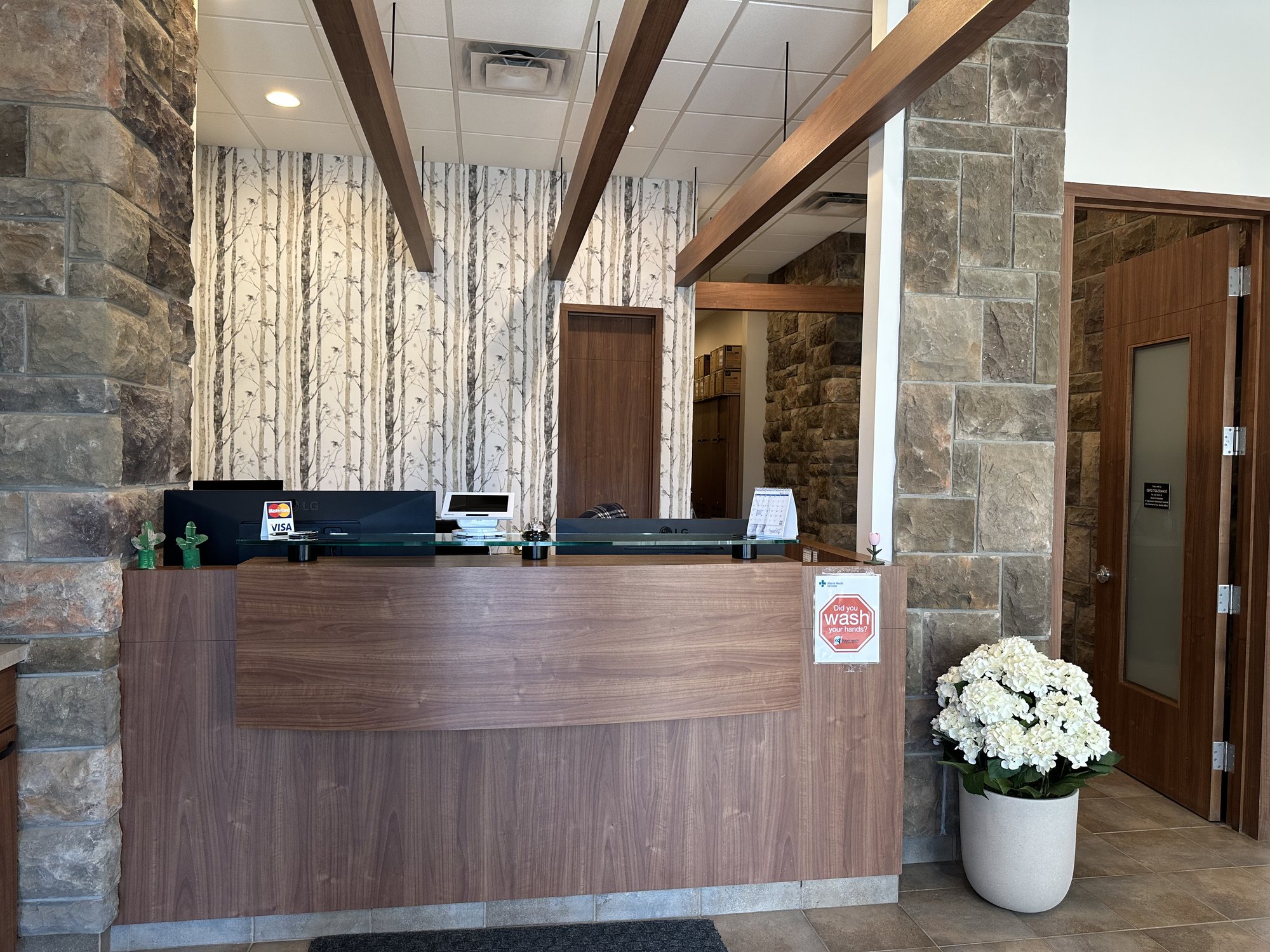 Drayton Family Dental — reception desk